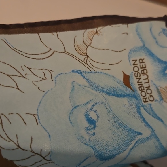 Robinson Golluber Scarf - Picture 2 of 2